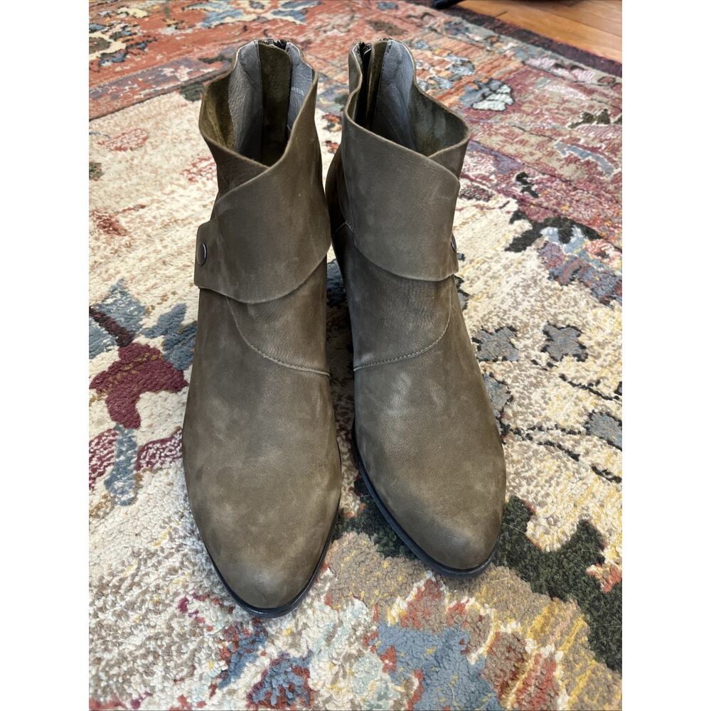 Eileen Fisher 9 Brown Billie Tag Leather Back Zip Block Heel Booties Boots $198 - Picture 11 of 12